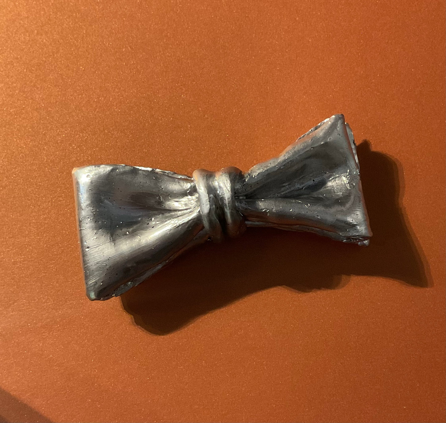 Resin Bow Tie w/magnetic pin backing